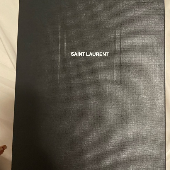 Authentic Saint Laurent (YSL) Loulou Toy Matalesse - Picture 12 of 12